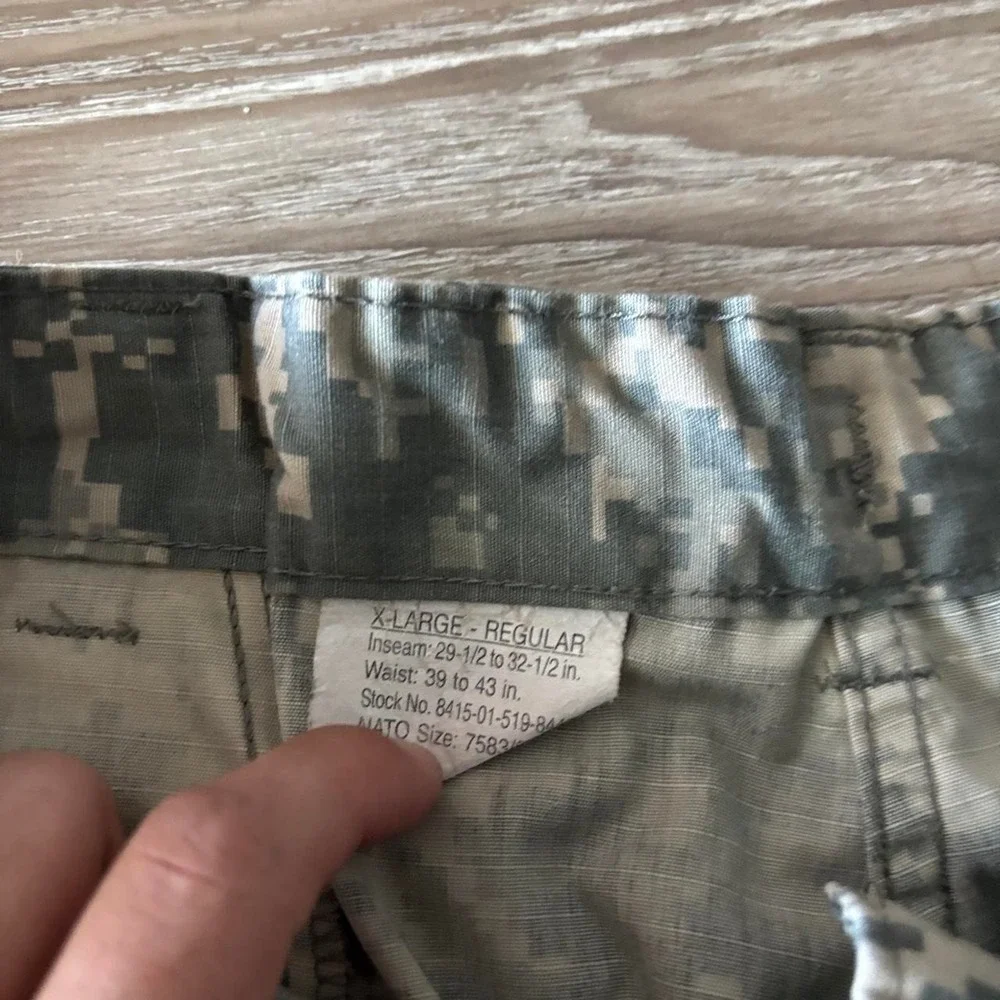 Vintage Y2K/2000s Baggy Military Camo Streetwear Skater Cargo Pants! 40x31